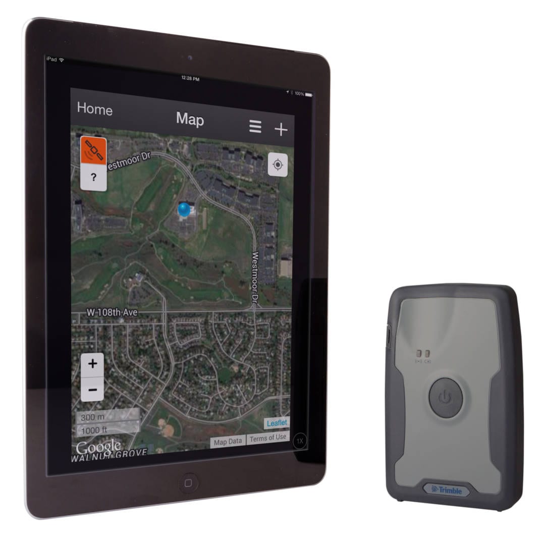 R1 GNSS Receiver with iPad